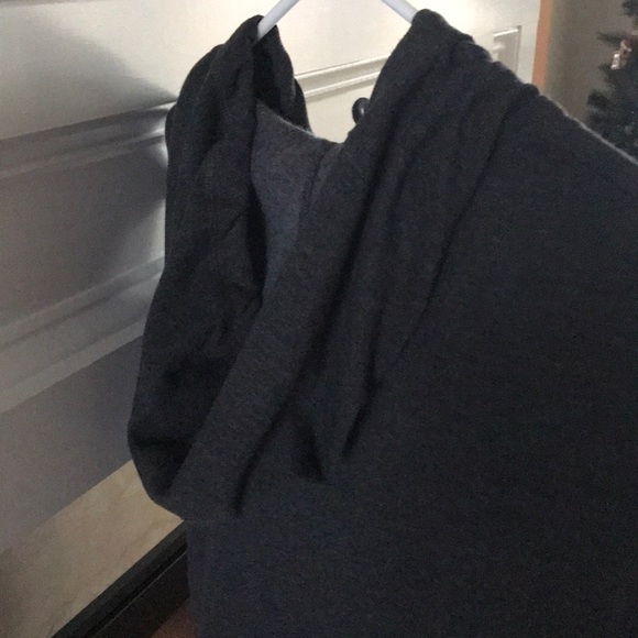 4 TOP BUNDLE 🌸 - Picture 4 of 9